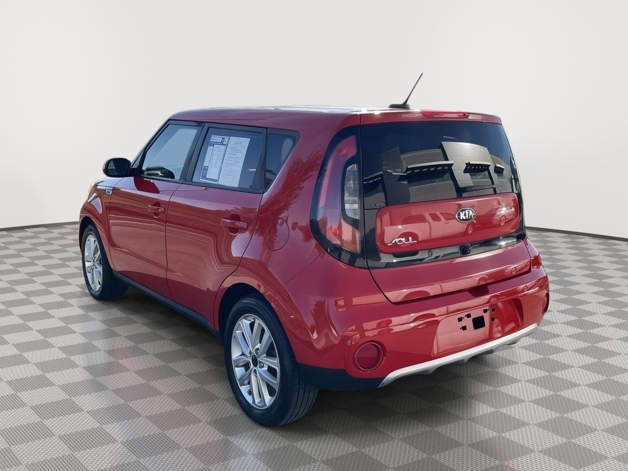 Used 2017 Inferno Red Kia + image 13