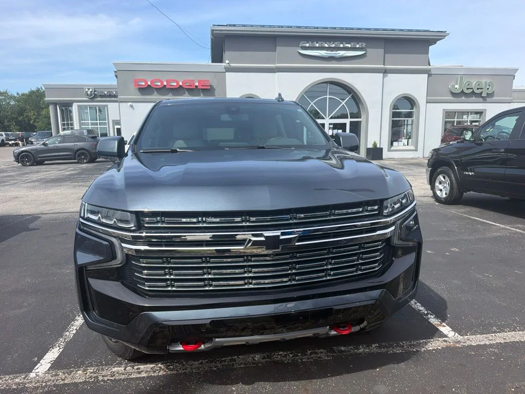 Used 2021 Gray Chevrolet Z71 image 2