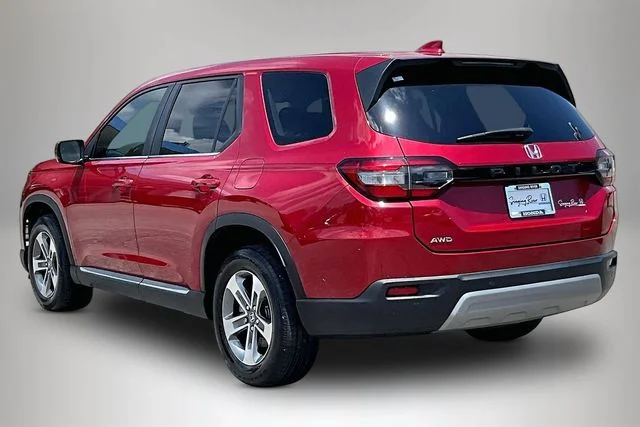Used 2024 Radiant Red Metallic II Honda EX-L image 4