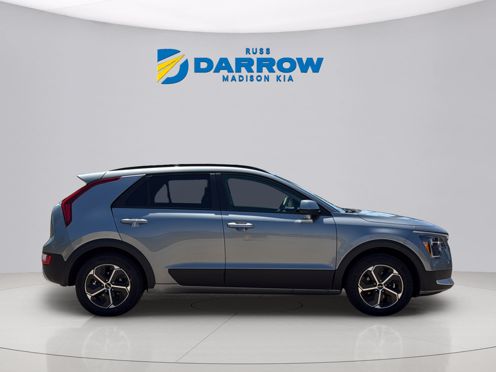 Used 2025 Steel Gray Kia LX image 6