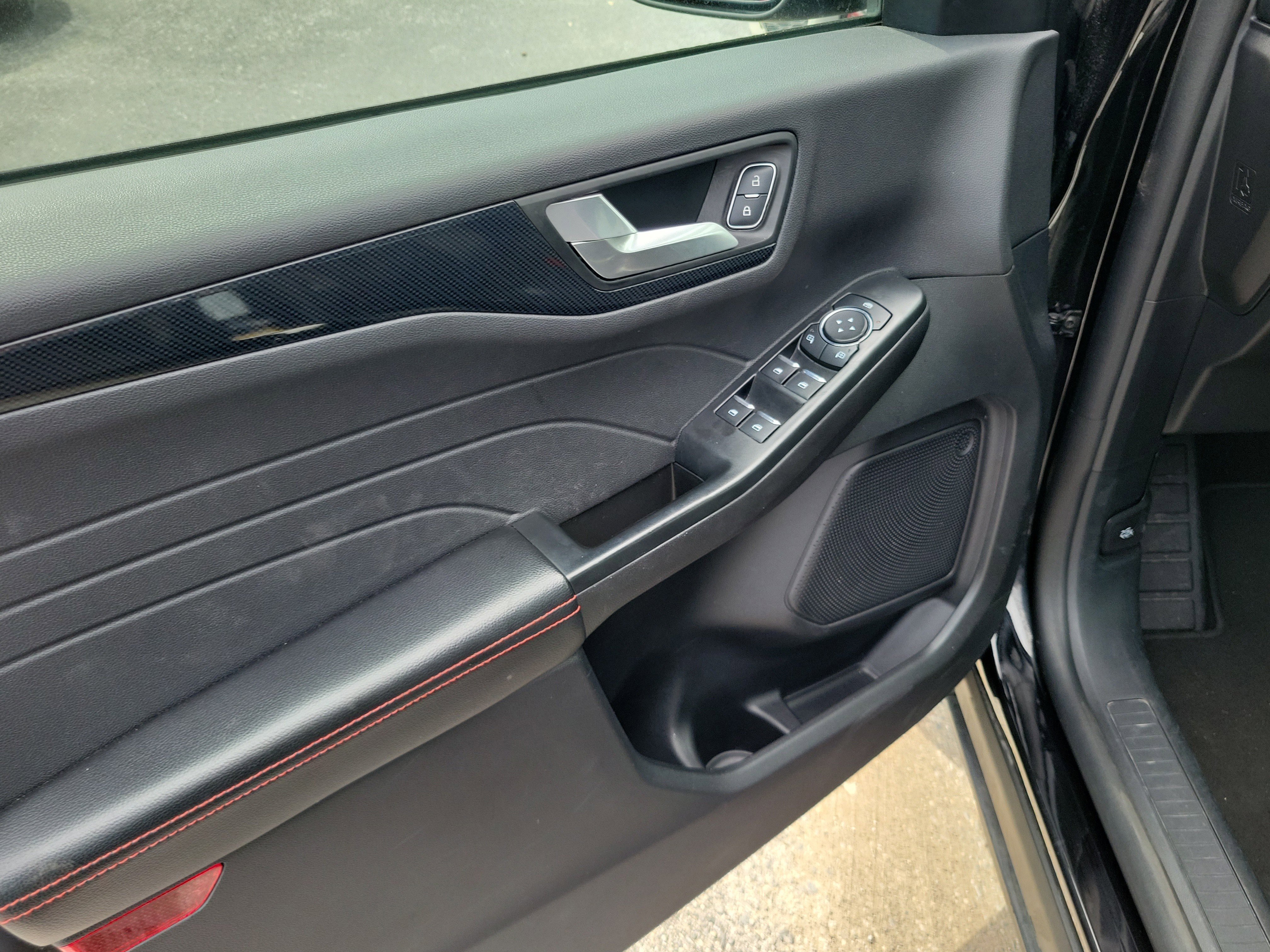 Used 2025 Black Metallic Ford ST-Line image 17
