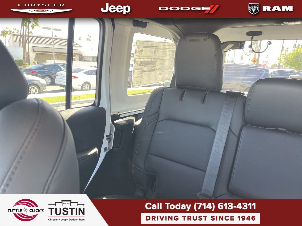 New 2027 Bright White Clear-Coat Paint Jeep Sahara image 4