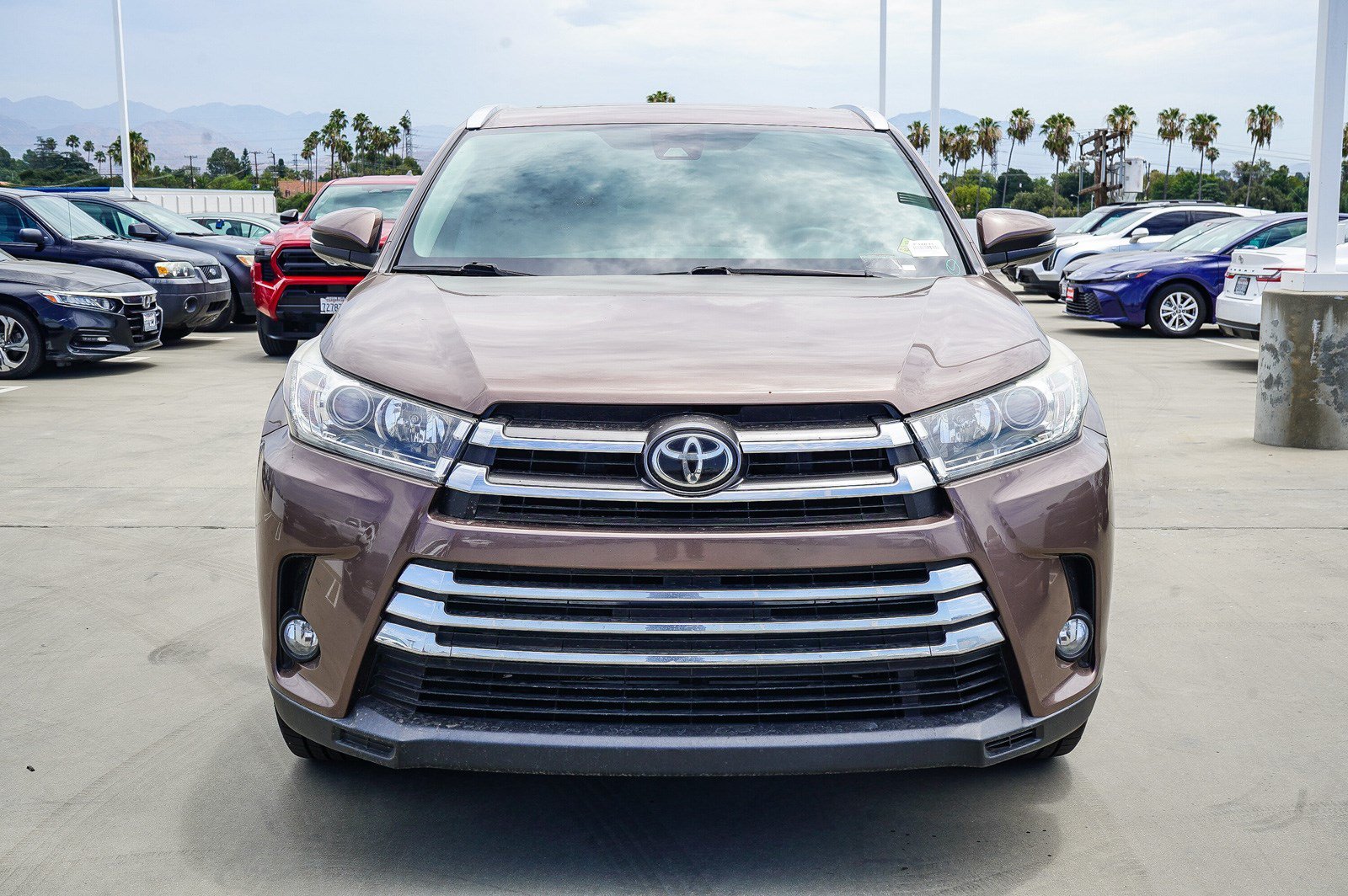 Certified Used 2017 Toasted Walnut Pearl Toyota Limited image 2