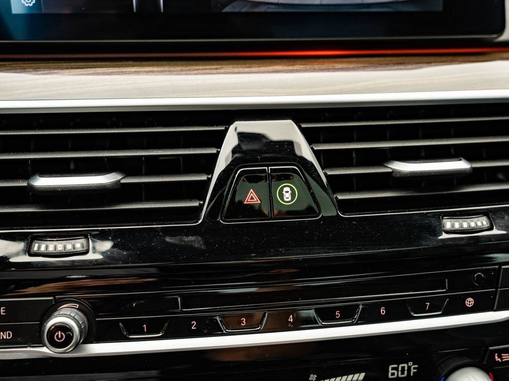 Used 2019 Black Sapphire Metallic BMW 540i image 35
