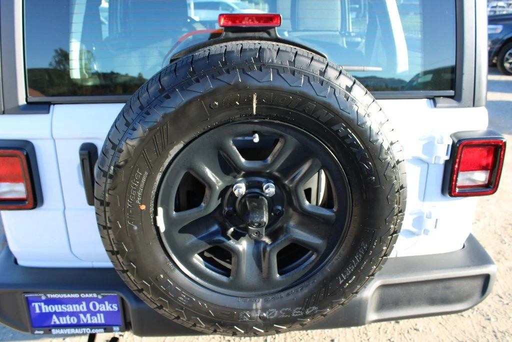 New 2026 Bright White Clear-Coat Exterior Paint Jeep Sport image 30