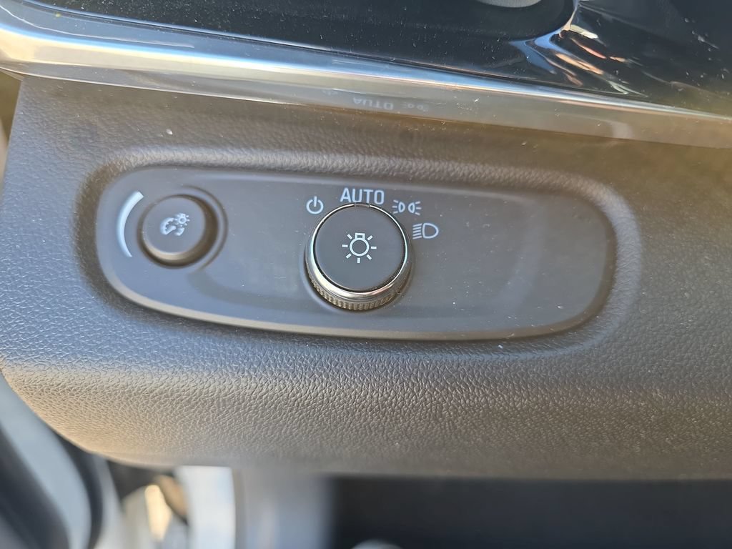 Used 2024 Summit White Buick Sport Touring image 28