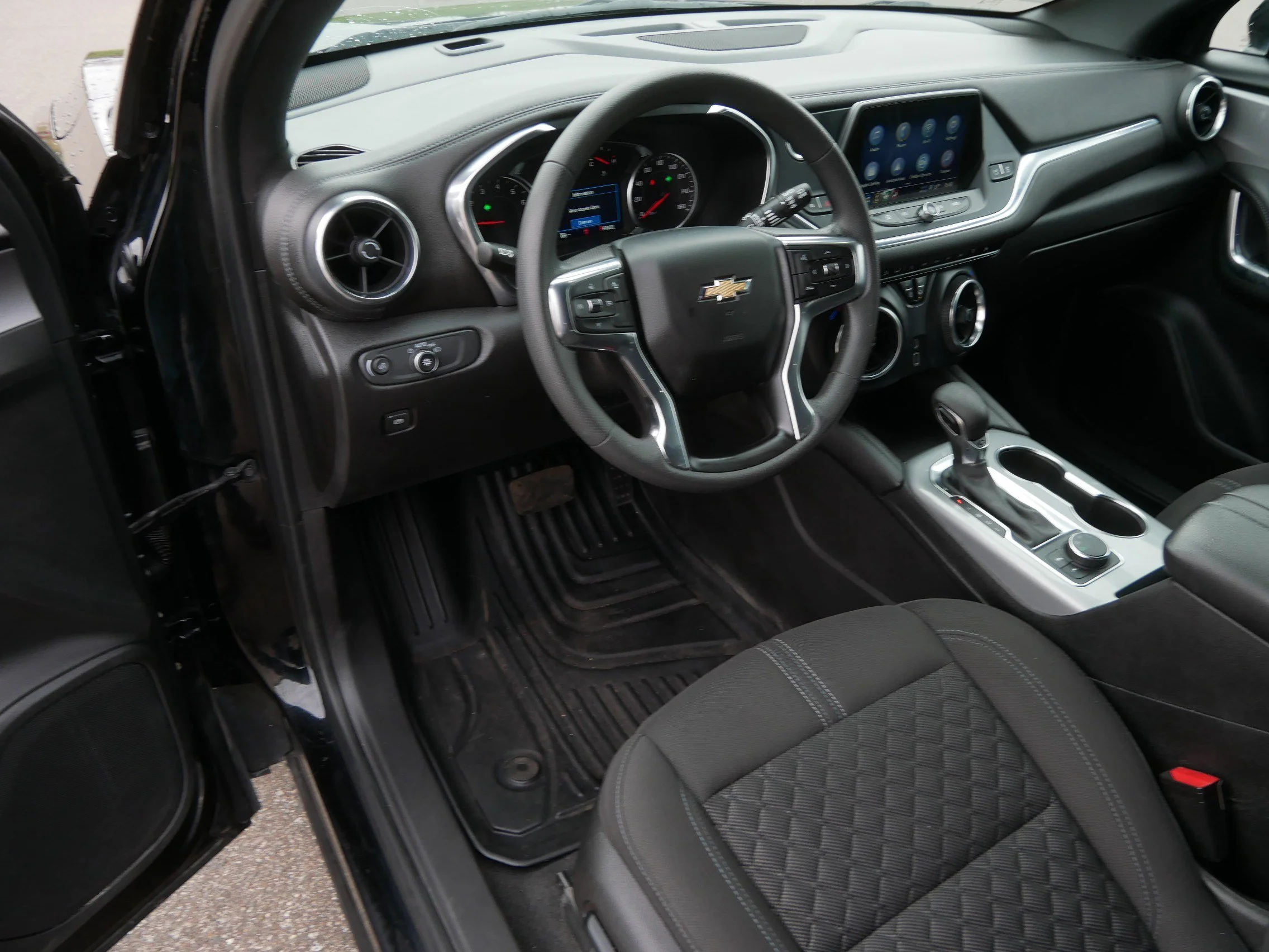 Used 2022 Black Chevrolet LT image 19