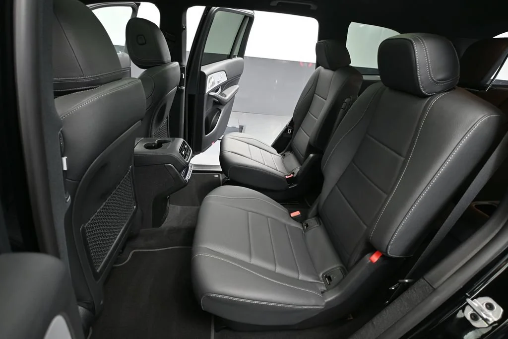 Used 2026 Black Mercedes-Benz GLS 450 image 33