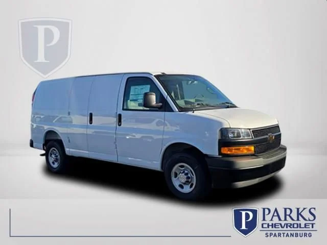 2026 Chevrolet Express 2500 Work Van HD's photo