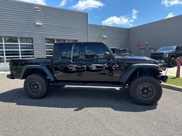 Used 2023 Black Clearcoat Jeep Mojave image 3