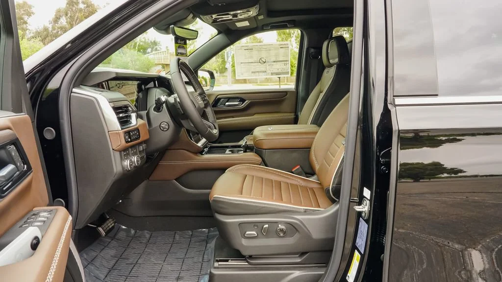 2026 GMC Yukon Denali Ultimate - Photo 14