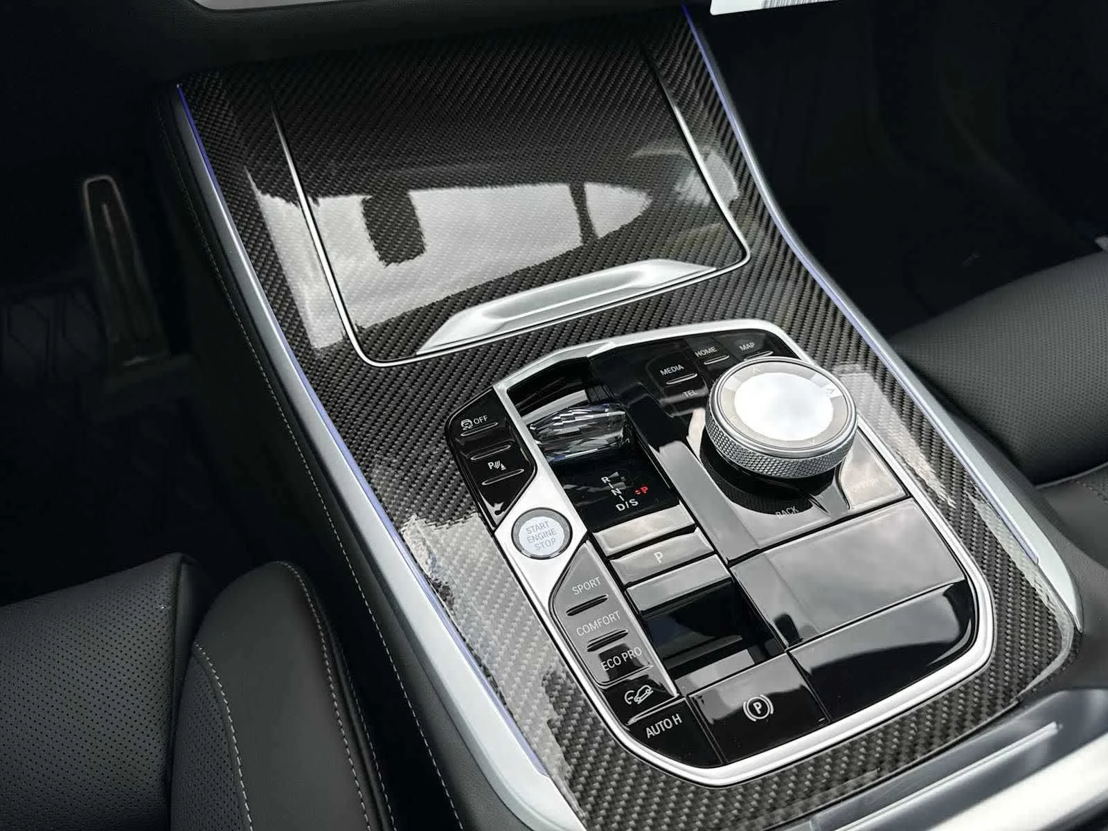 New 2026 Mineral White Metallic BMW M60i image 30