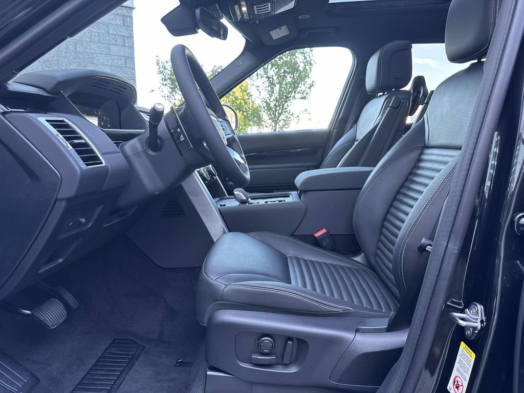 New 2026 Santorini Black Land Rover S image 21