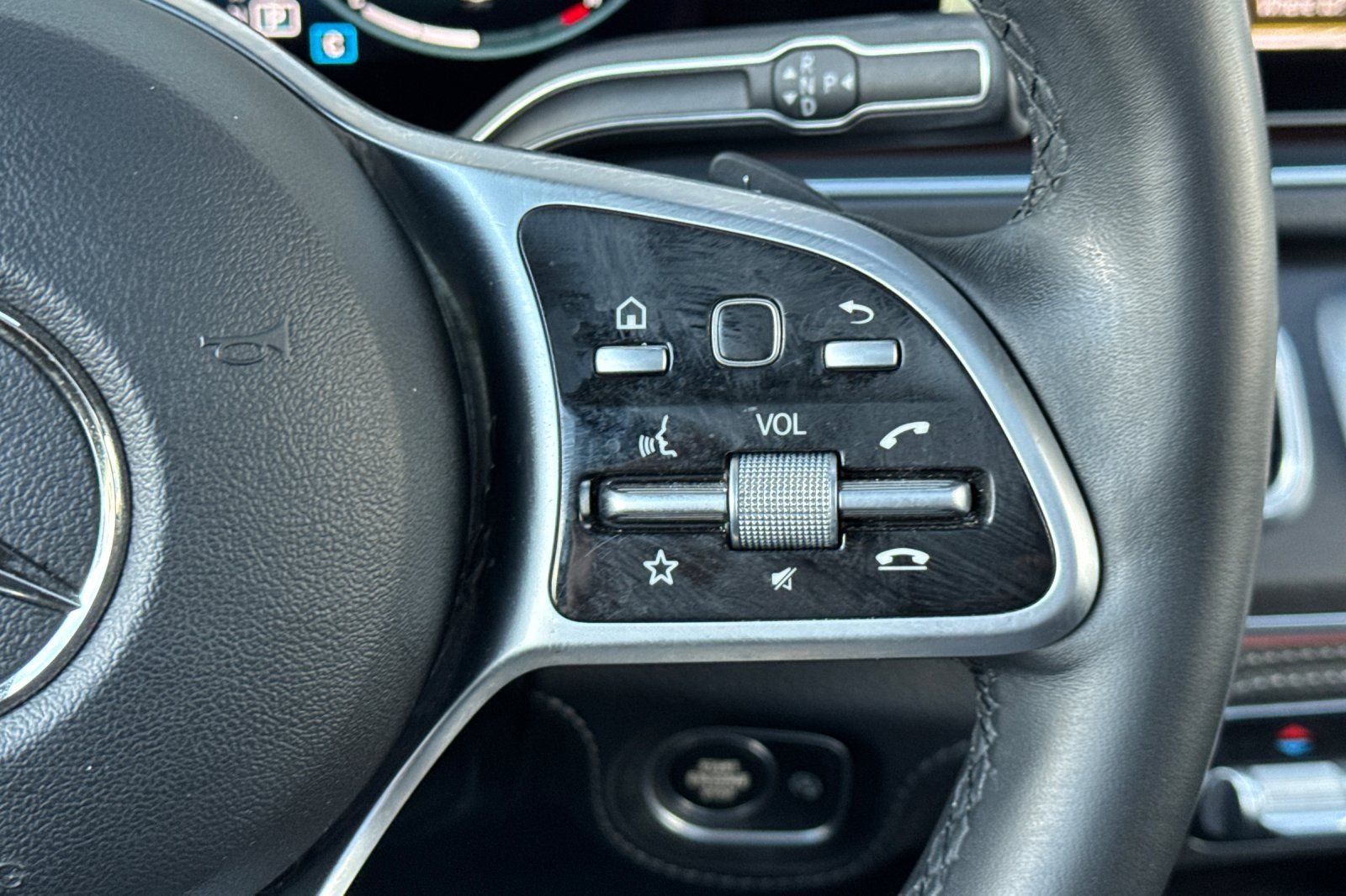 Used 2021 White Mercedes-Benz GLE 350 image 32