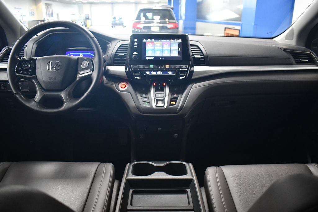 Certified Used 2020 Pacific Pewter Metallic Honda Touring image 16
