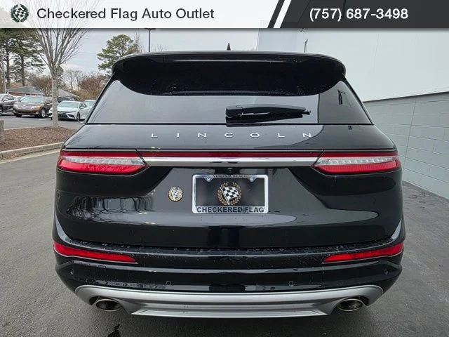 Used 2022 Black Metallic Lincoln Standard image 6