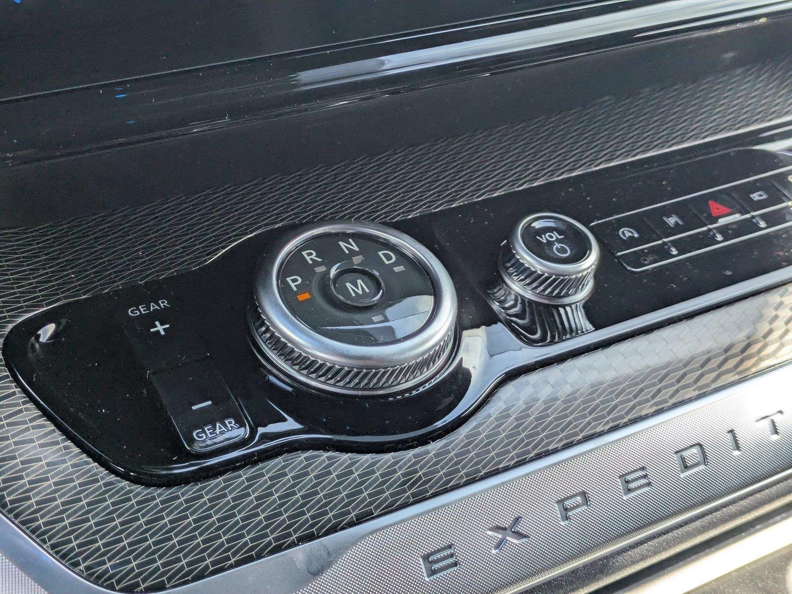 New 2026 Agate Black Metallic Ford MAX Platinum® image 23