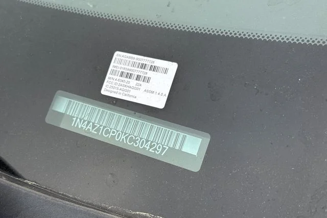 Used 2019 Gun Metallic Nissan SL image 9