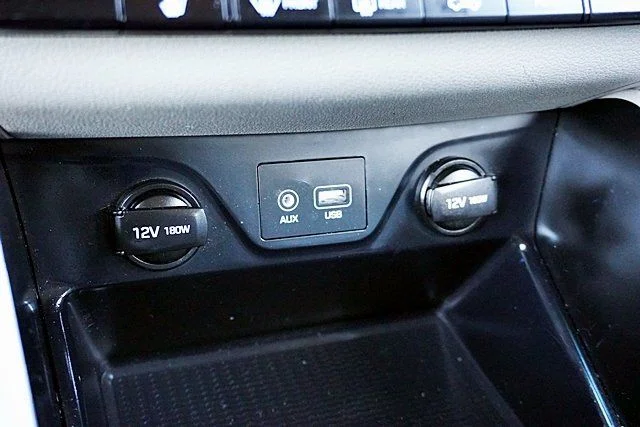 Used 2019 White Hyundai Value image 27