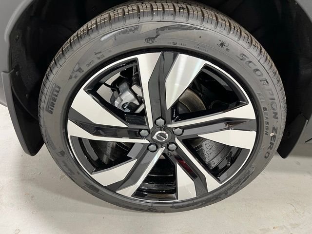 2026 Volvo XC40 Ultra - Photo 12