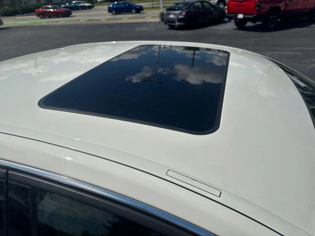 Used 2010 Diamond White Metallic Mercedes-Benz E 350 image 47