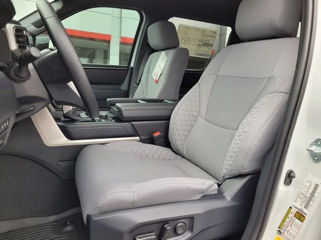 2025 Toyota Tundra SR5 - Photo 16