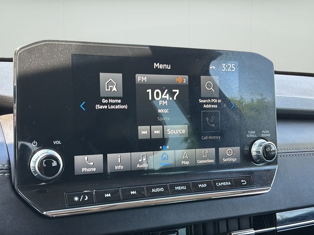 Used 2022 Silver Mitsubishi SEL image 26