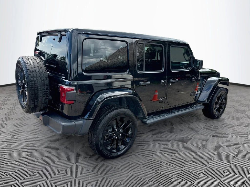 Used 2021 Black Jeep Unlimited Sahara 4xe image 6