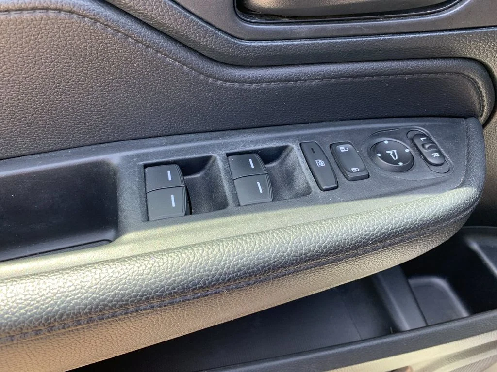 Used 2023  Honda Sport image 13