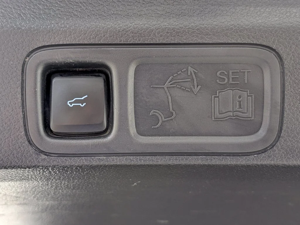Certified Used 2024 Iconic Silver Metallic Ford XLT image 26