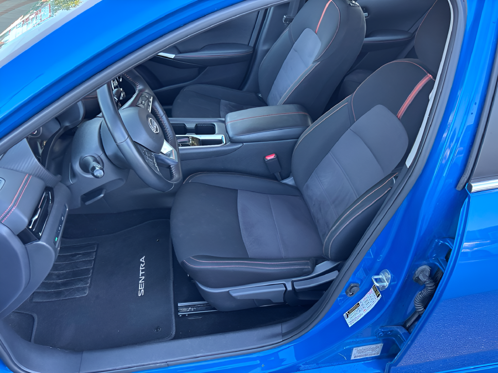 Used 2025 Blue Nissan SR image 9