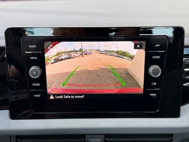 2025 Volkswagen Jetta SE - Photo 30