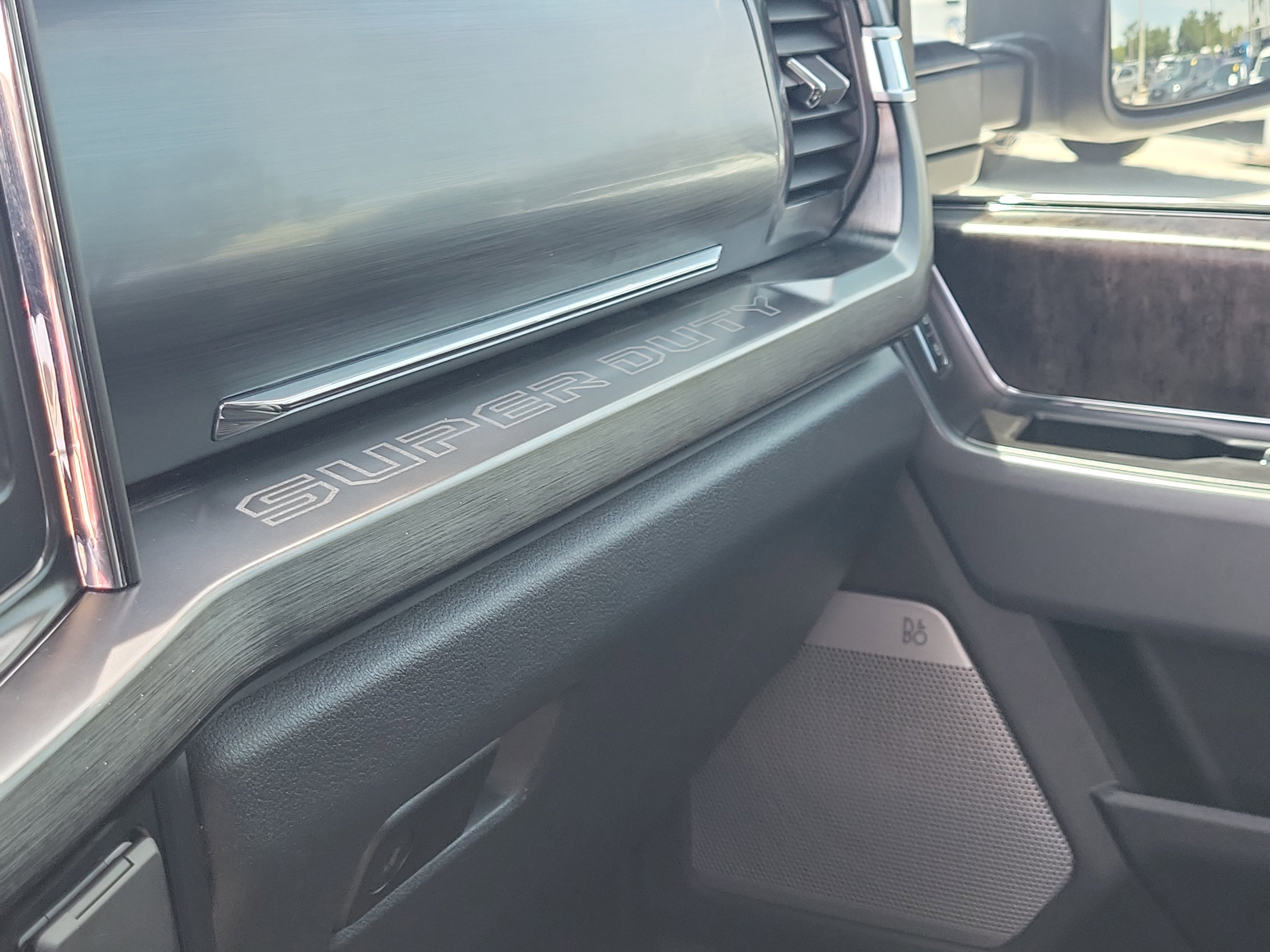 Used 2023 Blue Metallic Ford LARIAT image 31
