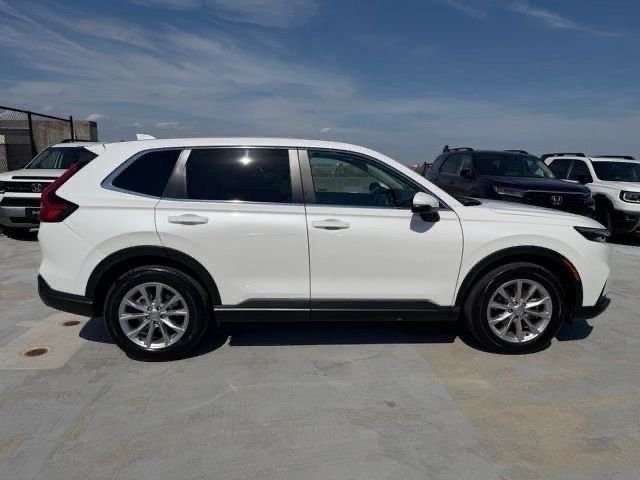 Used 2023 White Honda EX image 8