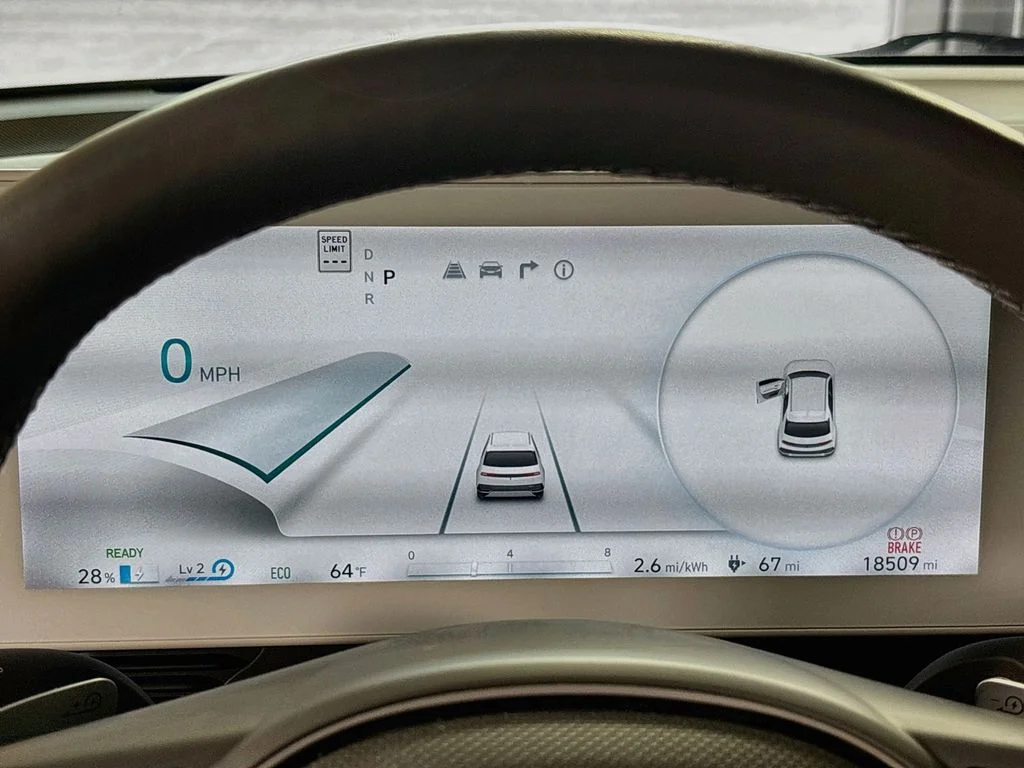 Used 2024 Gold Hyundai SEL image 14