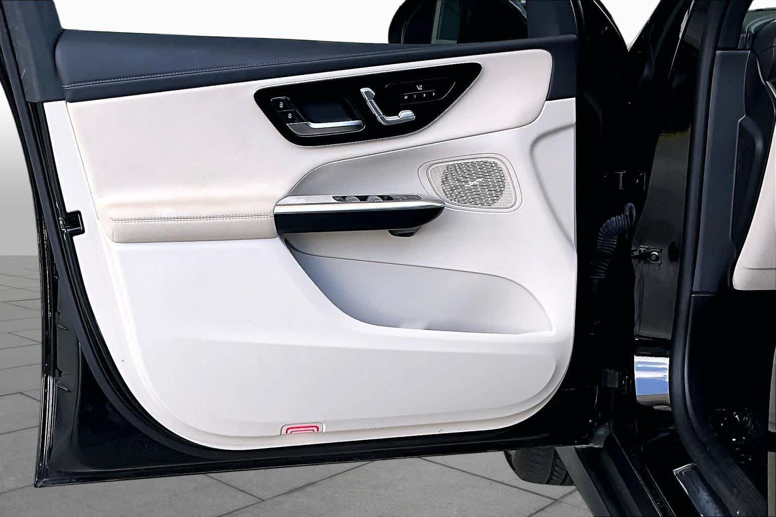Used 2024 Black Mercedes-Benz GLC 300 image 19