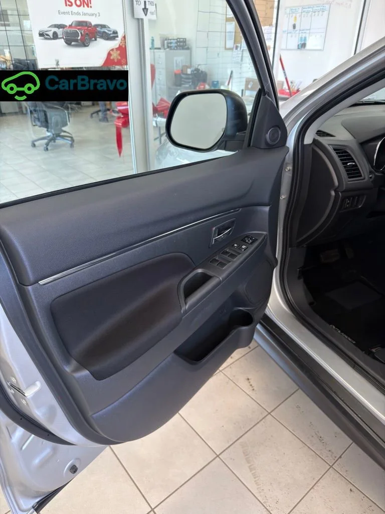 2025 Mitsubishi Outlander Sport ES - Photo 8