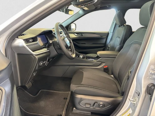 New 2026 Silver Jeep Laredo X image 9