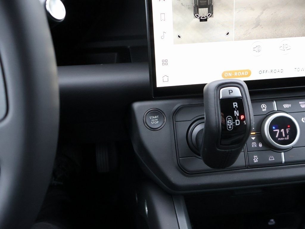 Used 2026 Borasco Gray Metallic Land Rover S image 28