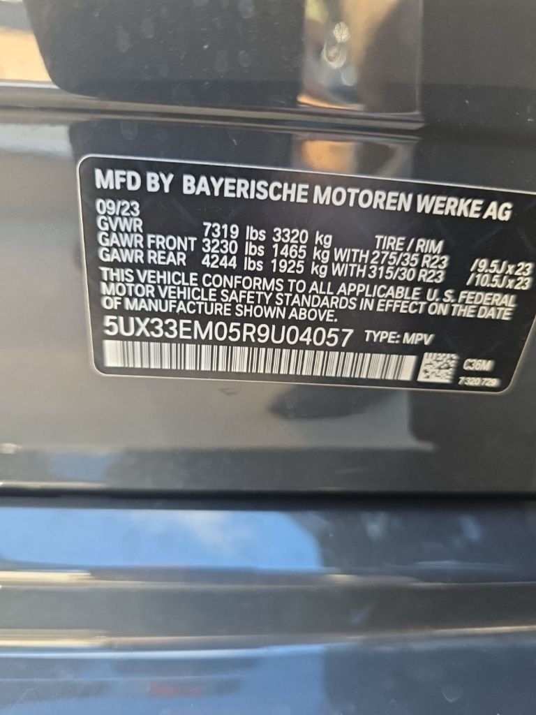 Used 2024 Gray BMW M60i image 5