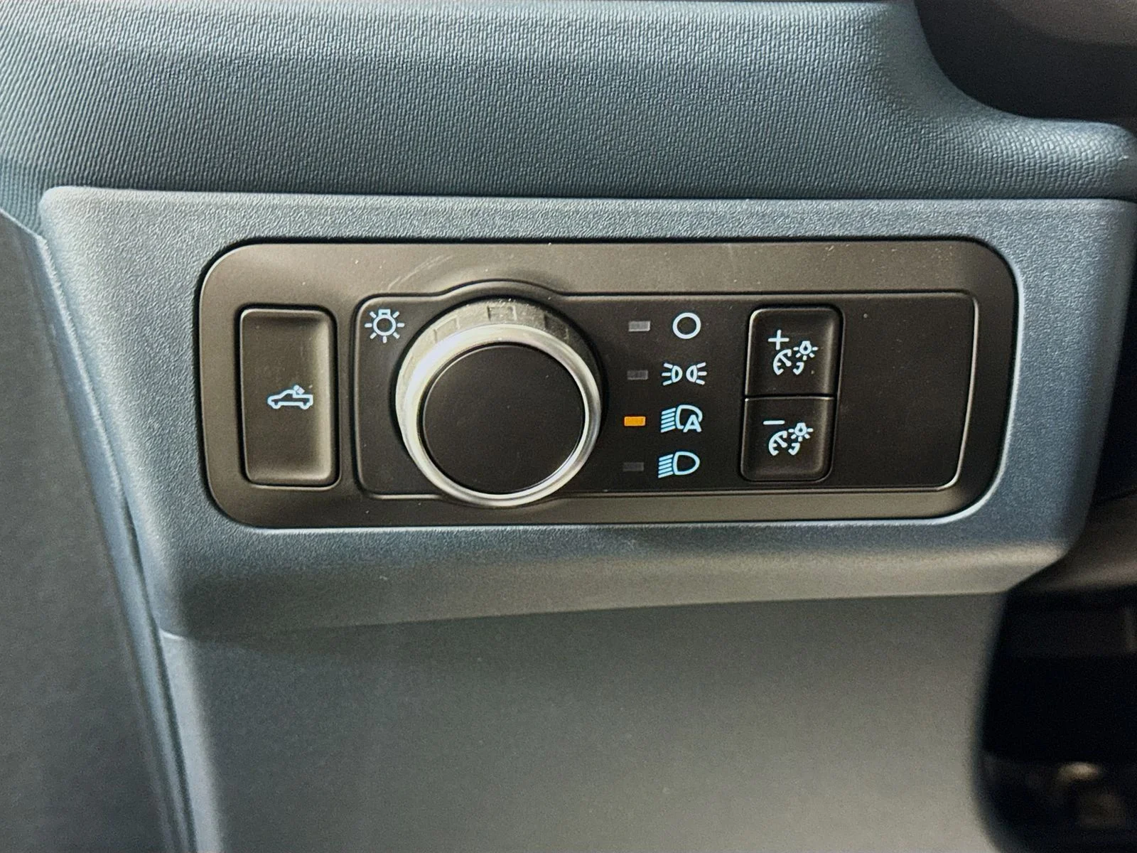 Certified Used 2025 Gray Ford XLT image 10