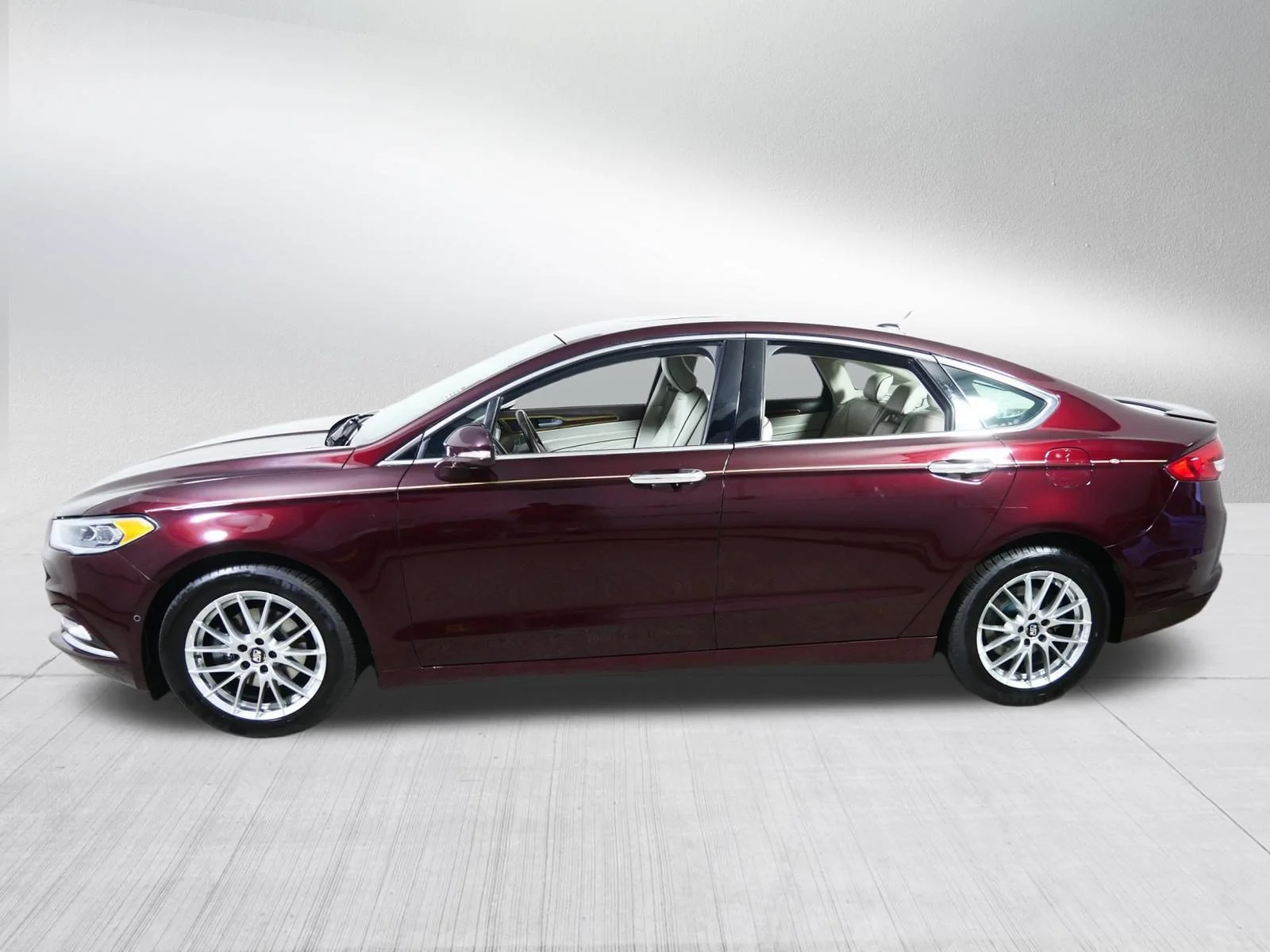 Used 2017 Burgundy Velvet Metallic Tinted Clearcoat Ford Titanium image 4