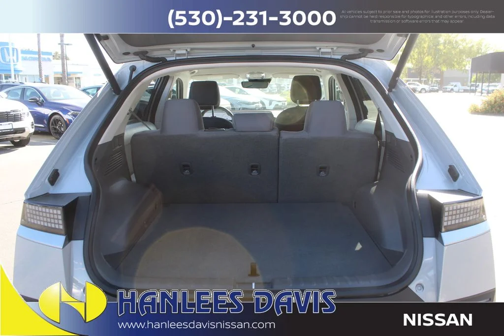 Used 2024 Gray Hyundai SEL image 10