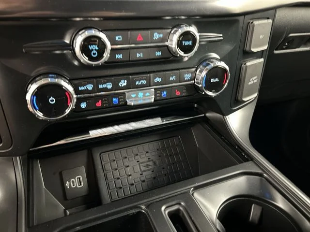 Used 2026  Ford Lariat image 19
