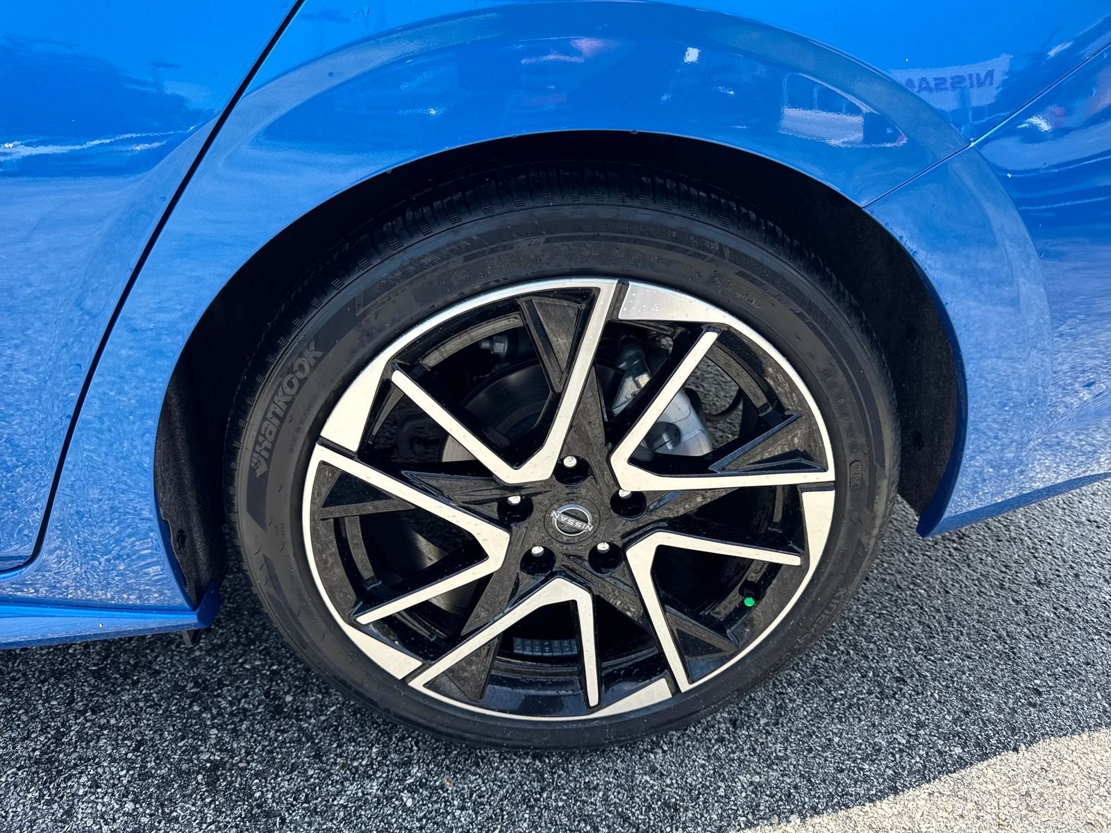 Used 2025 Electric Blue Metallic Nissan SR image 16