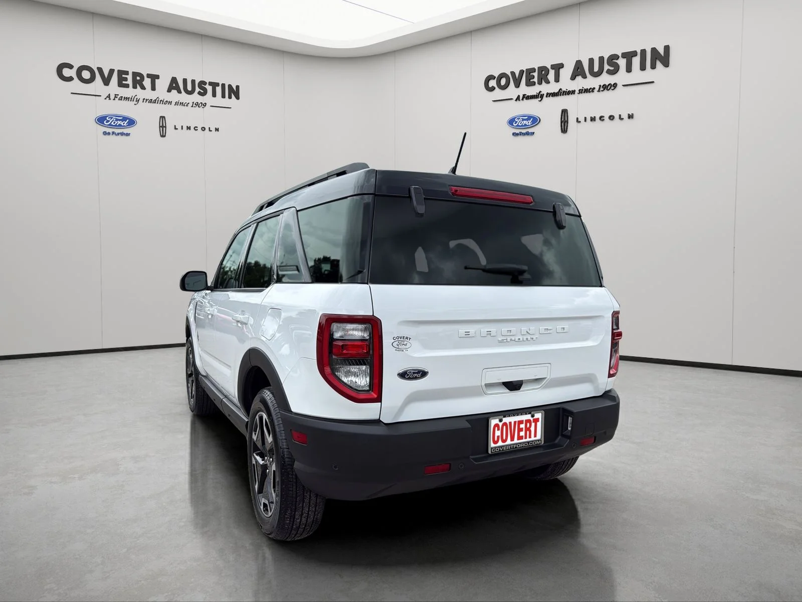Used 2024 White Ford Outer Banks image 3