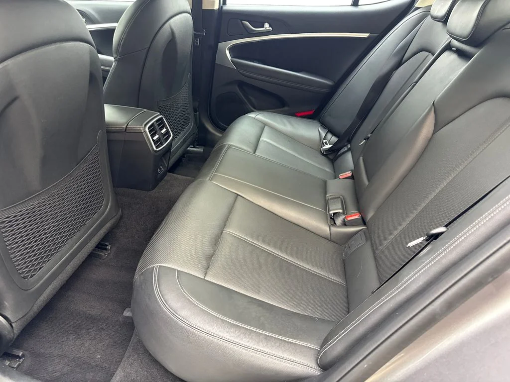 Used 2025 Silver Genesis 2.5T image 33