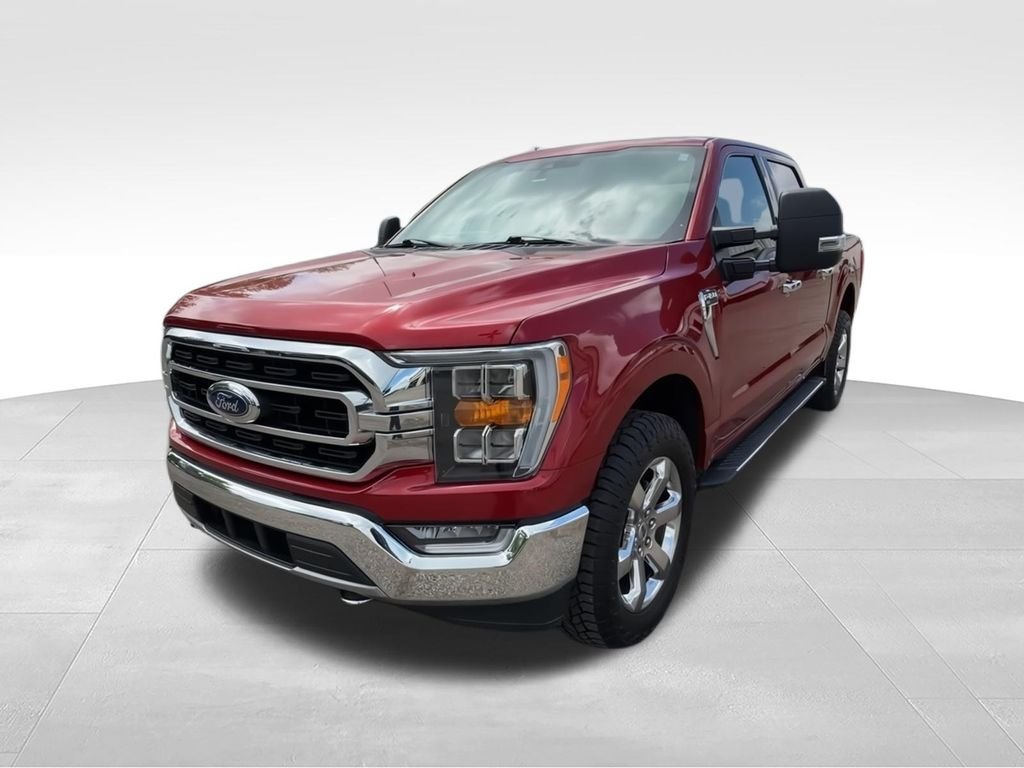 Used 2021 Red Ford XLT image 4