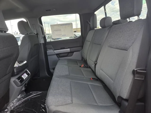 New 2026 Agate Black Metallic Ford XLT image 15
