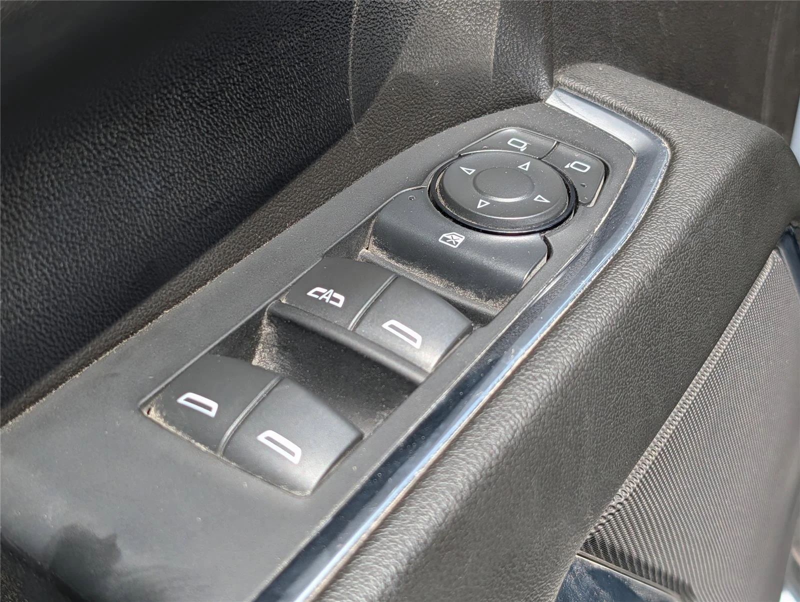 Used 2024 Summit White Chevrolet LT Trail Boss image 16
